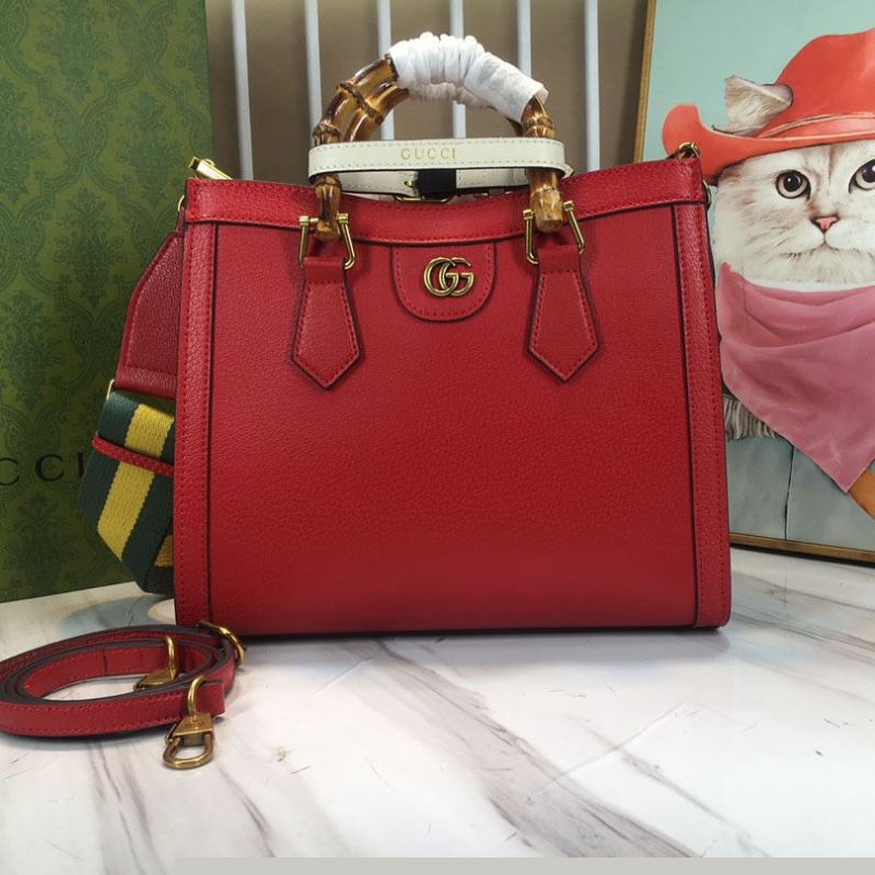 G*u*i shopping bags